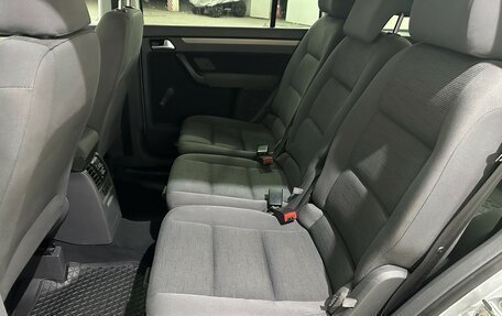 Volkswagen Touran III, 2008 год, 688 000 рублей, 22 фотография