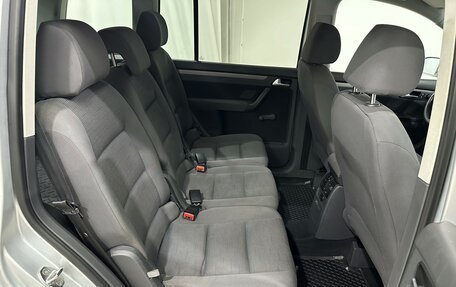 Volkswagen Touran III, 2008 год, 688 000 рублей, 24 фотография