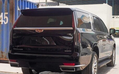 Cadillac Escalade V, 2024 год, 13 646 999 рублей, 21 фотография