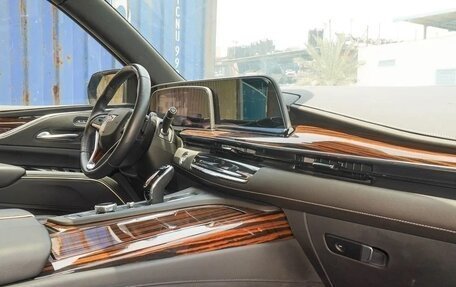 Cadillac Escalade V, 2024 год, 13 646 999 рублей, 16 фотография