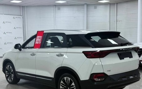 FAW Bestune T77, 2023 год, 2 598 000 рублей, 3 фотография