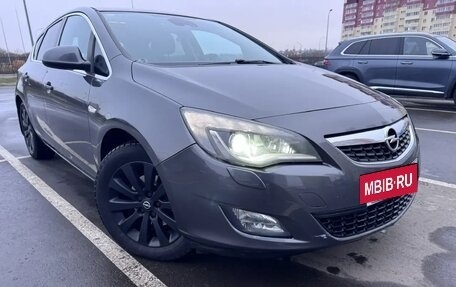 Opel Astra J, 2010 год, 600 000 рублей, 12 фотография