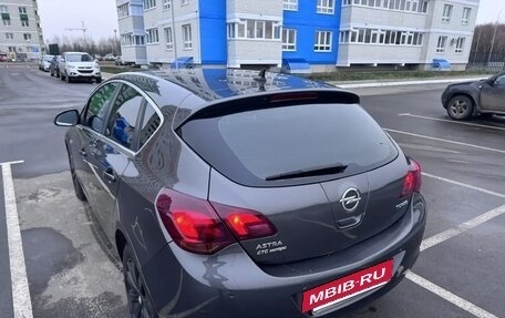 Opel Astra J, 2010 год, 600 000 рублей, 2 фотография