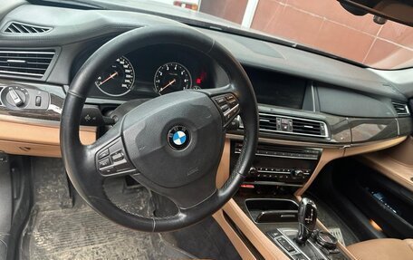 BMW 7 серия, 2014 год, 1 100 000 рублей, 3 фотография