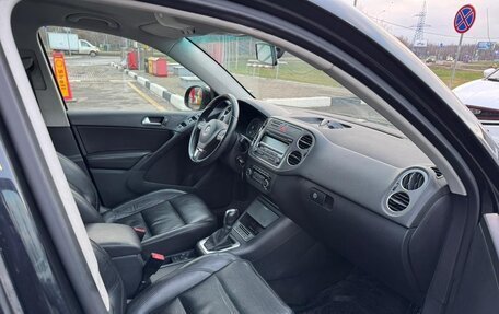 Volkswagen Tiguan I, 2011 год, 1 990 000 рублей, 10 фотография