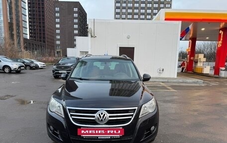 Volkswagen Tiguan I, 2011 год, 1 990 000 рублей, 2 фотография
