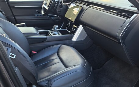 Land Rover Range Rover IV рестайлинг, 2022 год, 16 200 000 рублей, 9 фотография