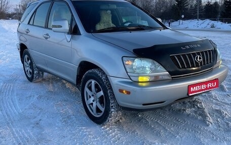 Lexus RX IV рестайлинг, 2001 год, 850 000 рублей, 1 фотография
