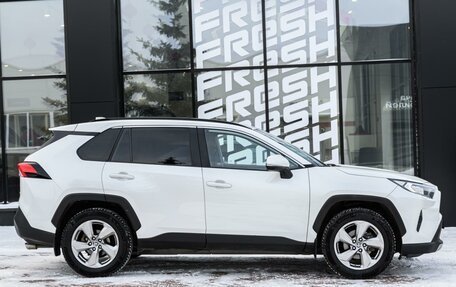 Toyota RAV4, 2020 год, 3 150 000 рублей, 5 фотография