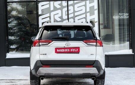 Toyota RAV4, 2020 год, 3 150 000 рублей, 4 фотография