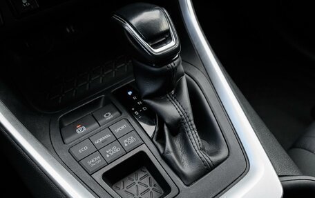 Toyota RAV4, 2020 год, 3 150 000 рублей, 18 фотография