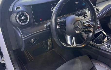 Mercedes-Benz E-Класс, 2021 год, 5 000 000 рублей, 12 фотография