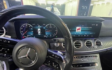 Mercedes-Benz E-Класс, 2021 год, 5 000 000 рублей, 10 фотография