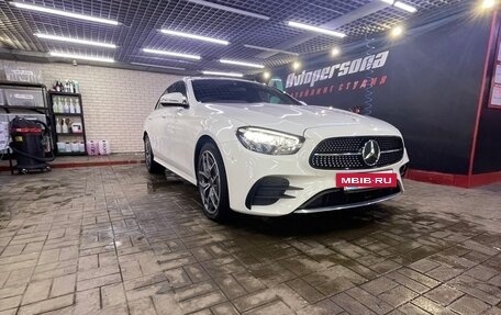 Mercedes-Benz E-Класс, 2021 год, 5 000 000 рублей, 5 фотография