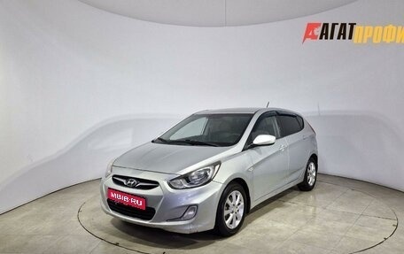 Hyundai Solaris II рестайлинг, 2011 год, 520 000 рублей, 1 фотография
