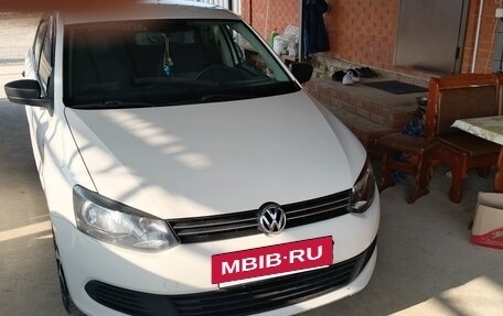 Volkswagen Polo VI (EU Market), 2013 год, 680 000 рублей, 2 фотография