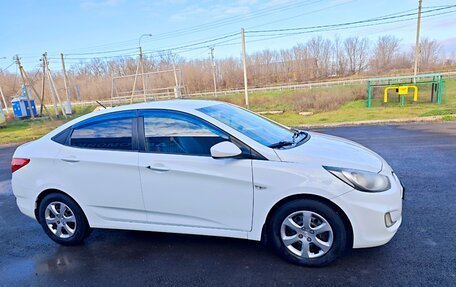 Hyundai Solaris II рестайлинг, 2011 год, 740 000 рублей, 6 фотография