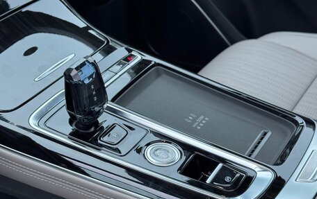 Geely Atlas, 2025 год, 2 949 000 рублей, 24 фотография