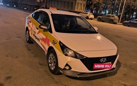 Hyundai Solaris II рестайлинг, 2021 год, 1 400 000 рублей, 10 фотография