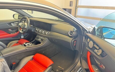 Mercedes-Benz E-Класс, 2018 год, 3 700 000 рублей, 15 фотография