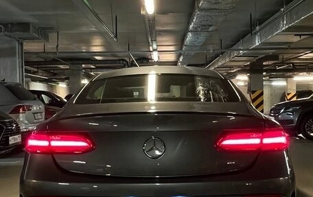 Mercedes-Benz E-Класс, 2018 год, 3 700 000 рублей, 26 фотография