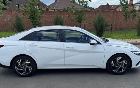 Hyundai Elantra, 2025 год, 2 320 000 рублей, 4 фотография