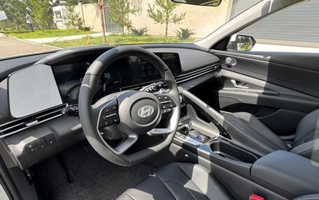 Hyundai Elantra, 2025 год, 2 320 000 рублей, 21 фотография