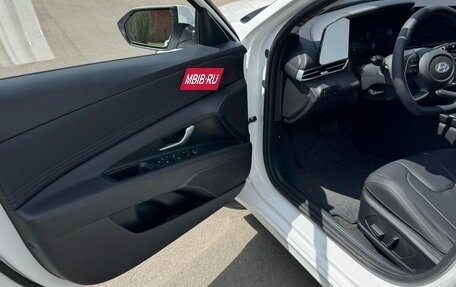 Hyundai Elantra, 2025 год, 2 320 000 рублей, 17 фотография