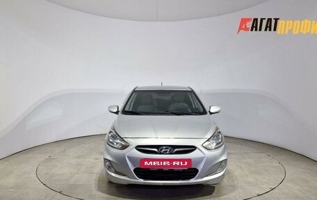 Hyundai Solaris II рестайлинг, 2011 год, 520 000 рублей, 2 фотография