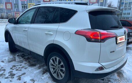 Toyota RAV4, 2017 год, 2 400 000 рублей, 2 фотография