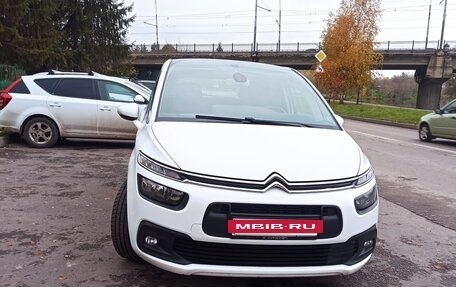 Citroen C4 Picasso II рестайлинг, 2017 год, 1 590 000 рублей, 6 фотография