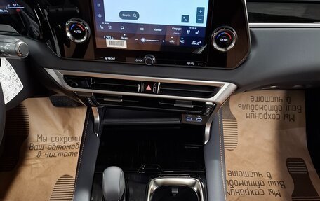 Lexus RX IV рестайлинг, 2025 год, 7 990 000 рублей, 28 фотография