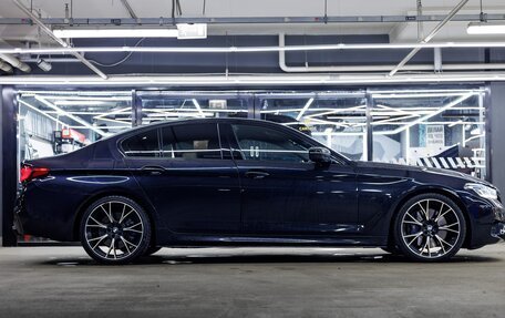 BMW 5 серия, 2018 год, 5 600 000 рублей, 9 фотография