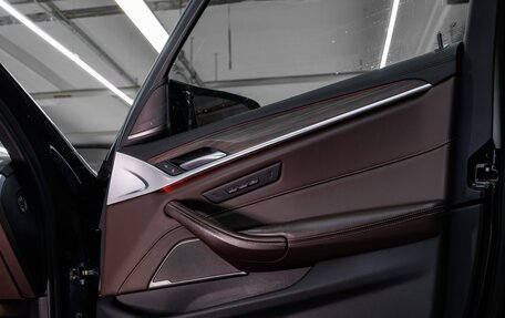 BMW 5 серия, 2018 год, 5 600 000 рублей, 31 фотография