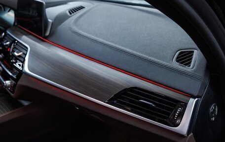 BMW 5 серия, 2018 год, 5 600 000 рублей, 28 фотография