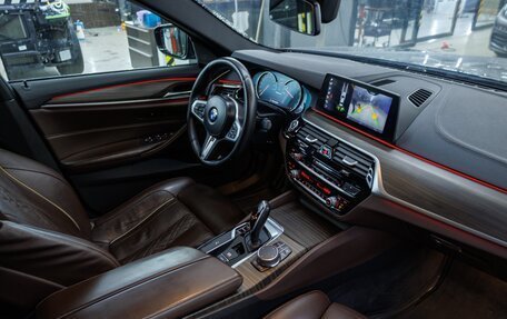 BMW 5 серия, 2018 год, 5 600 000 рублей, 20 фотография