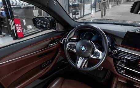 BMW 5 серия, 2018 год, 5 600 000 рублей, 25 фотография