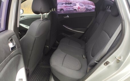 Hyundai Solaris II рестайлинг, 2011 год, 639 000 рублей, 13 фотография