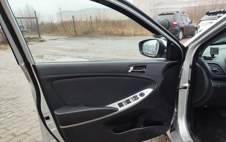 Hyundai Solaris II рестайлинг, 2011 год, 639 000 рублей, 14 фотография