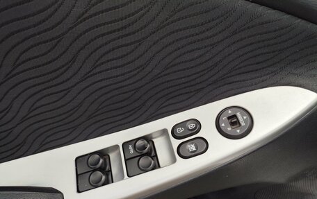 Hyundai Solaris II рестайлинг, 2011 год, 639 000 рублей, 16 фотография