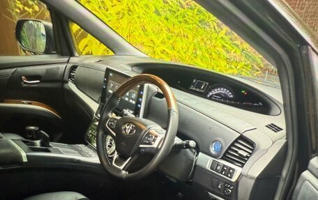 Toyota Estima III рестайлинг -2, 2017 год, 2 913 000 рублей, 12 фотография