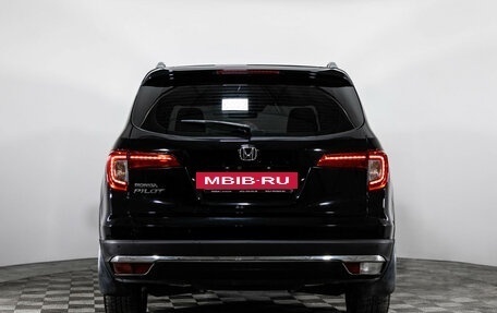 Honda Pilot III рестайлинг, 2018 год, 3 099 000 рублей, 7 фотография