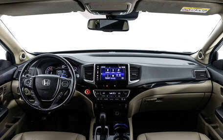 Honda Pilot III рестайлинг, 2018 год, 3 099 000 рублей, 11 фотография