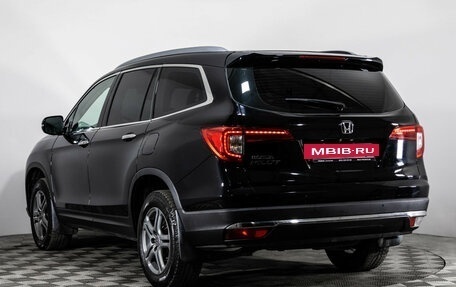 Honda Pilot III рестайлинг, 2018 год, 3 099 000 рублей, 8 фотография