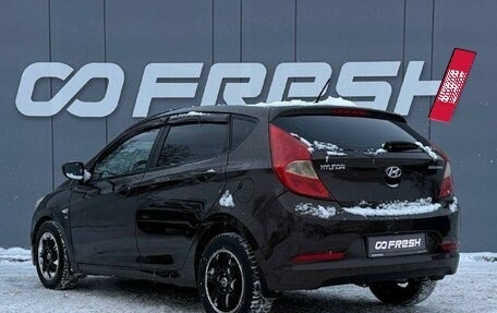 Hyundai Solaris II рестайлинг, 2015 год, 999 000 рублей, 2 фотография