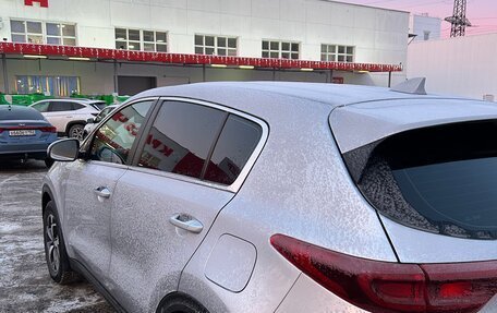 KIA Sportage IV рестайлинг, 2018 год, 2 050 000 рублей, 3 фотография