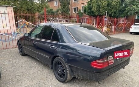 Mercedes-Benz E-Класс, 1999 год, 385 000 рублей, 2 фотография