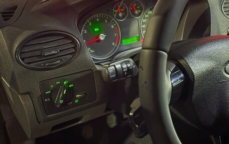 Ford Focus II рестайлинг, 2005 год, 400 000 рублей, 15 фотография