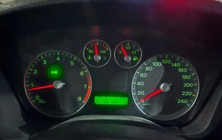 Ford Focus II рестайлинг, 2005 год, 400 000 рублей, 17 фотография