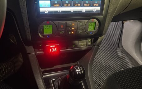 Ford Focus II рестайлинг, 2005 год, 400 000 рублей, 16 фотография